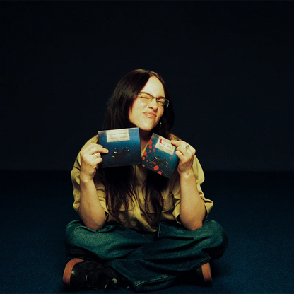 Billie Eilish - Hit me hard and soft, CD pintado por Billie, Edición limitada.